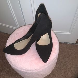 Old Navy Black Suede Pumps